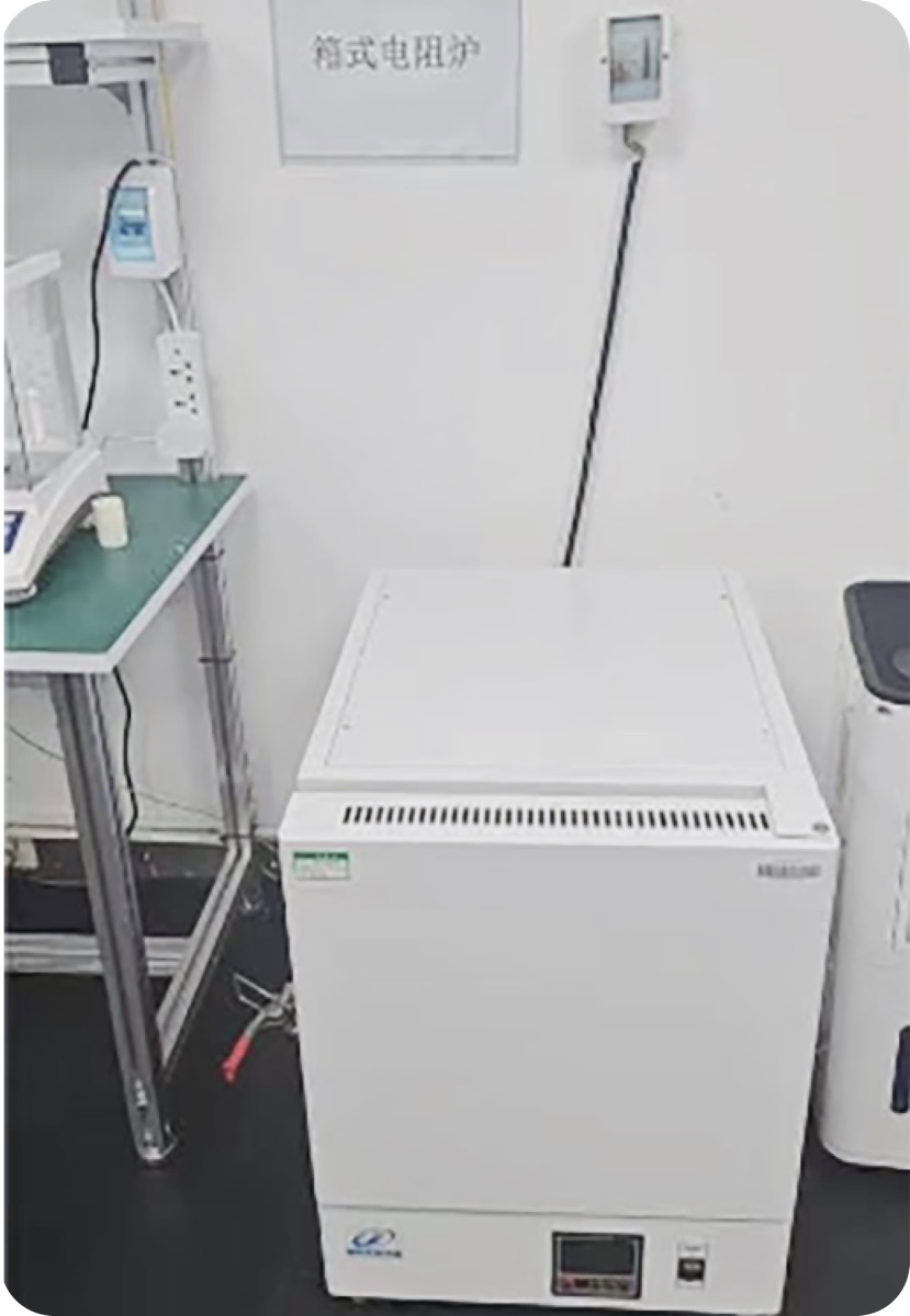 Box-type resistance furnace for component testing